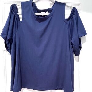 NWT-Gap Cold Shoulder Flutter
Sleeve Swing Top